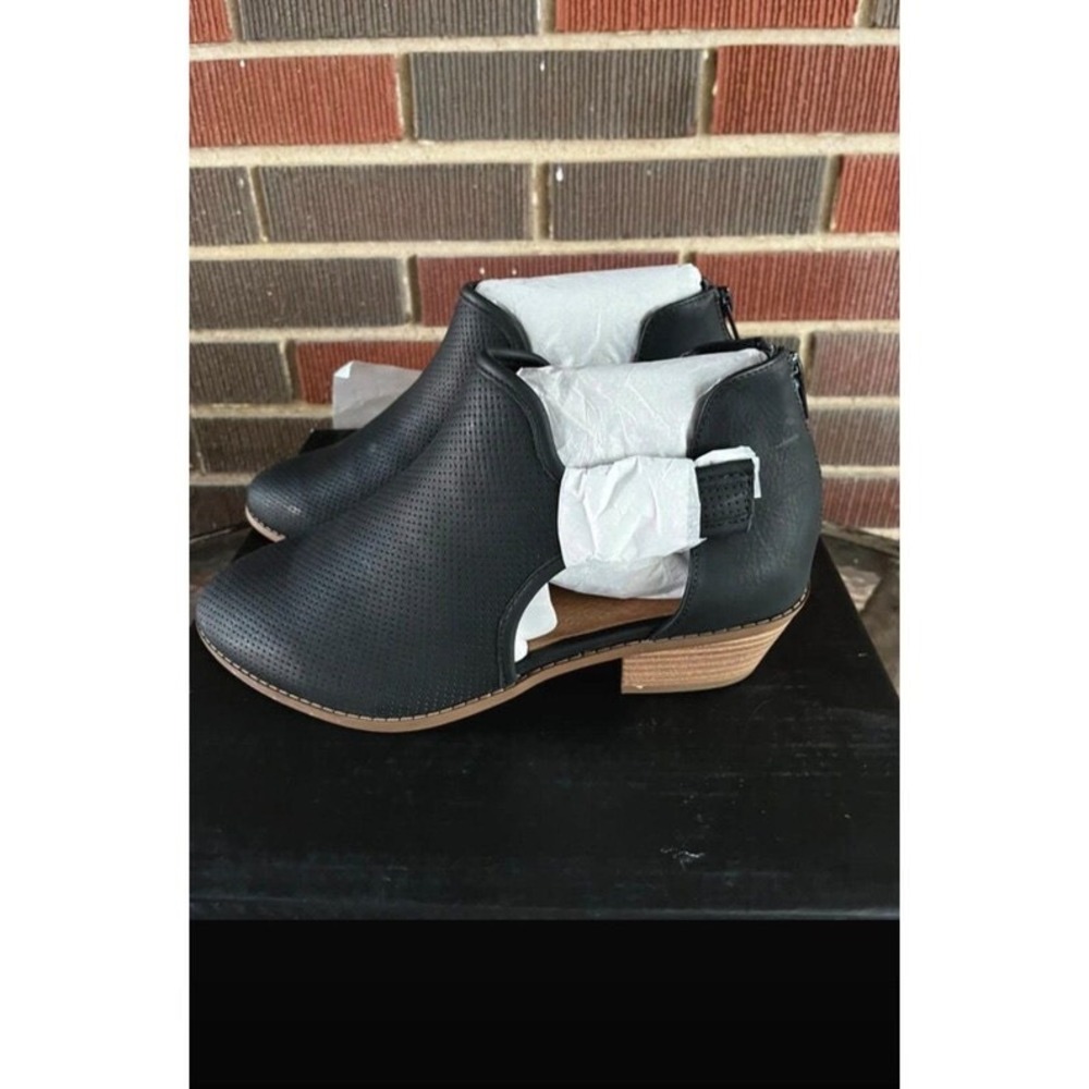 Lane Bryant Black Perforated Cutout Ankle Booties Wide Width Sz 10W NIB - Picture 5 of 8